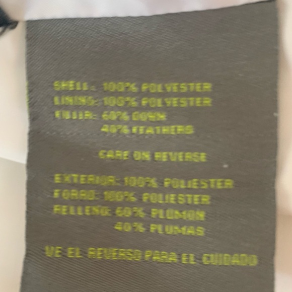 Kenneth Cole White Quilted Down Vest - Picture 5 of 5